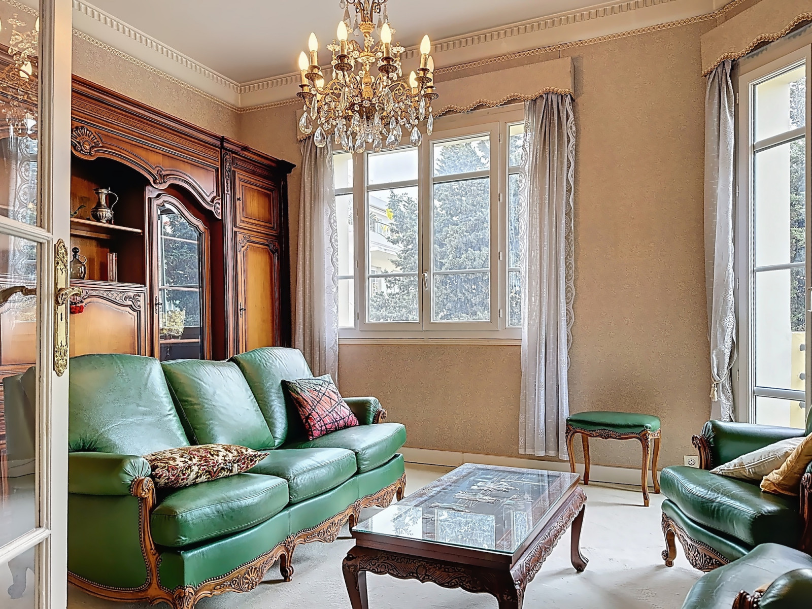 
                                                Vente
                                                 Spacieux appartement dans magnifique résidence Art Déco de Cimiez