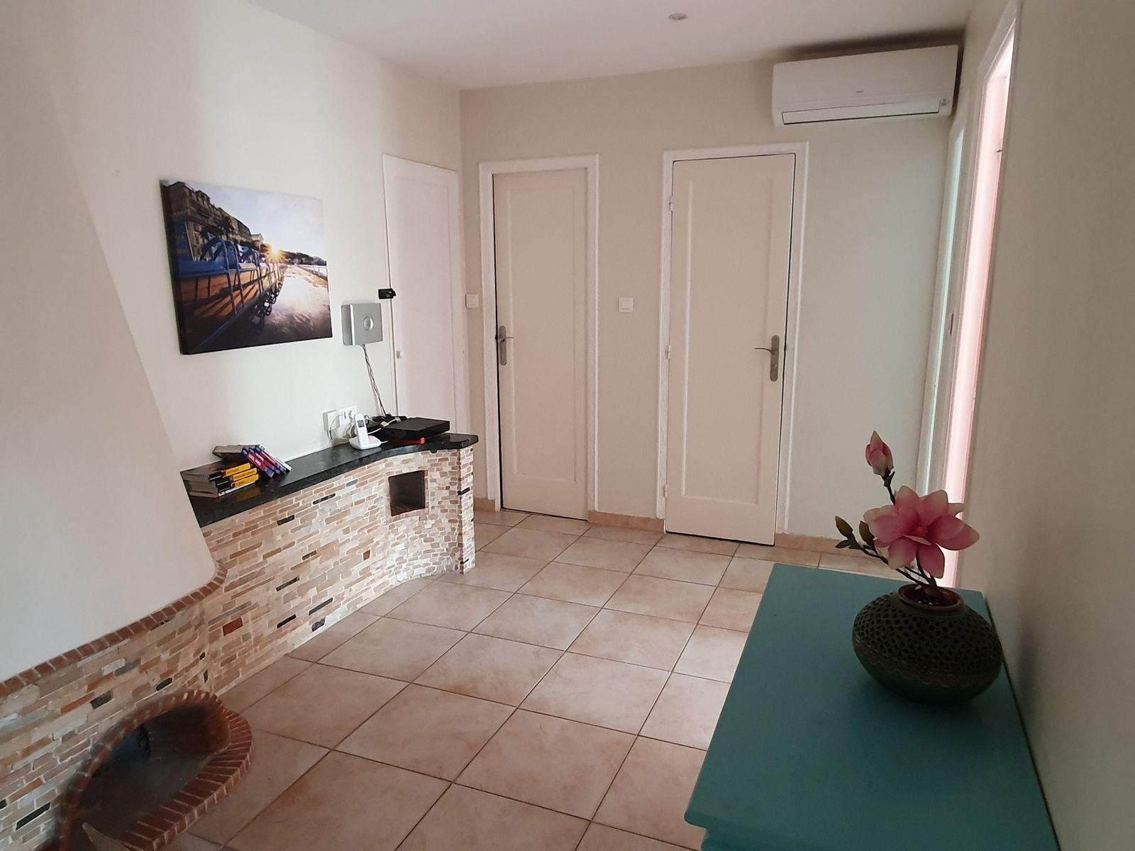 
                                                Location
                                                 Spacieux Appartement en RDJ à la Pointe Croisette