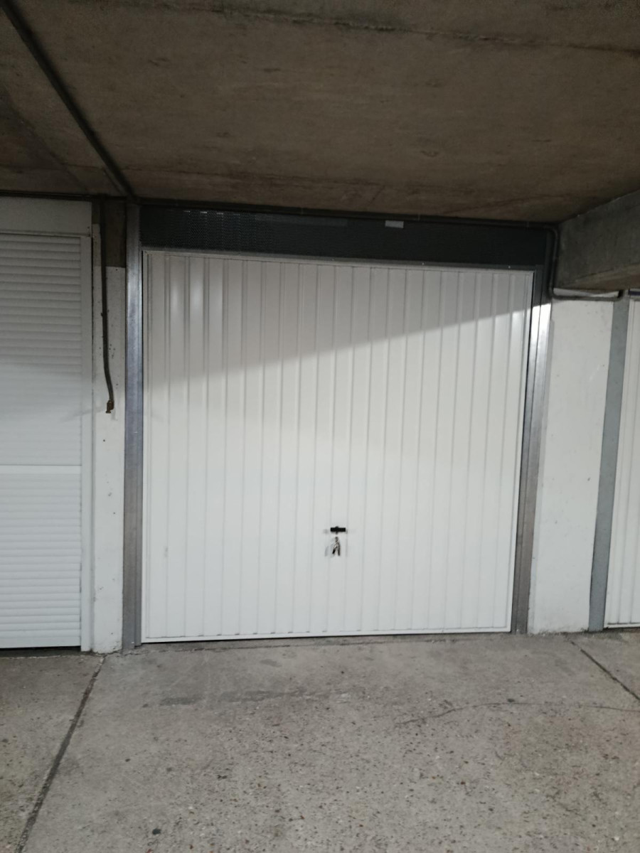 
                                                Location
                                                 Spacieux T2 meublé de 60m² à Sèvres + Box privé