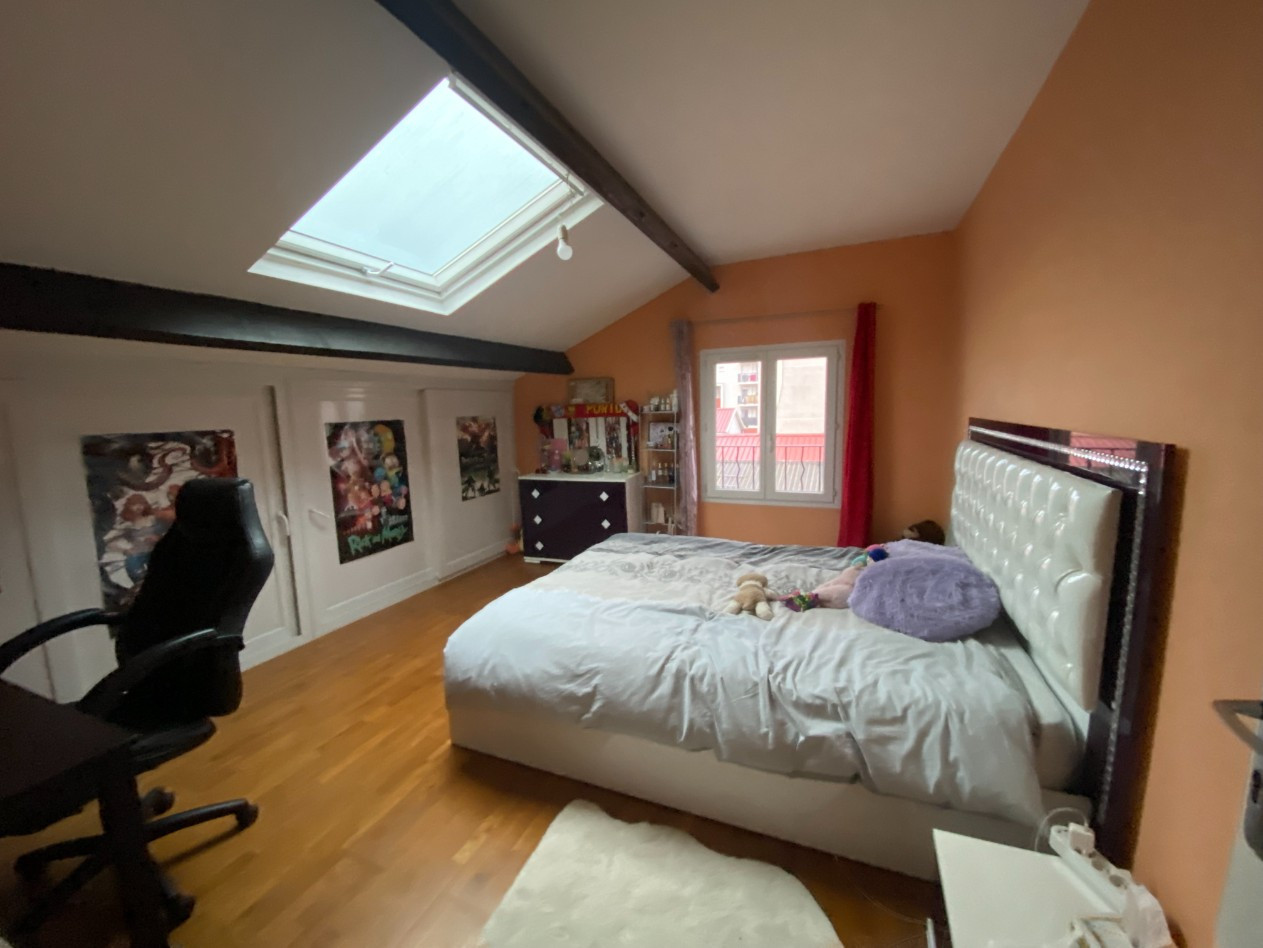 
                                                Location
                                                 Spacieux T3 69m² - AUBERVILLIERS