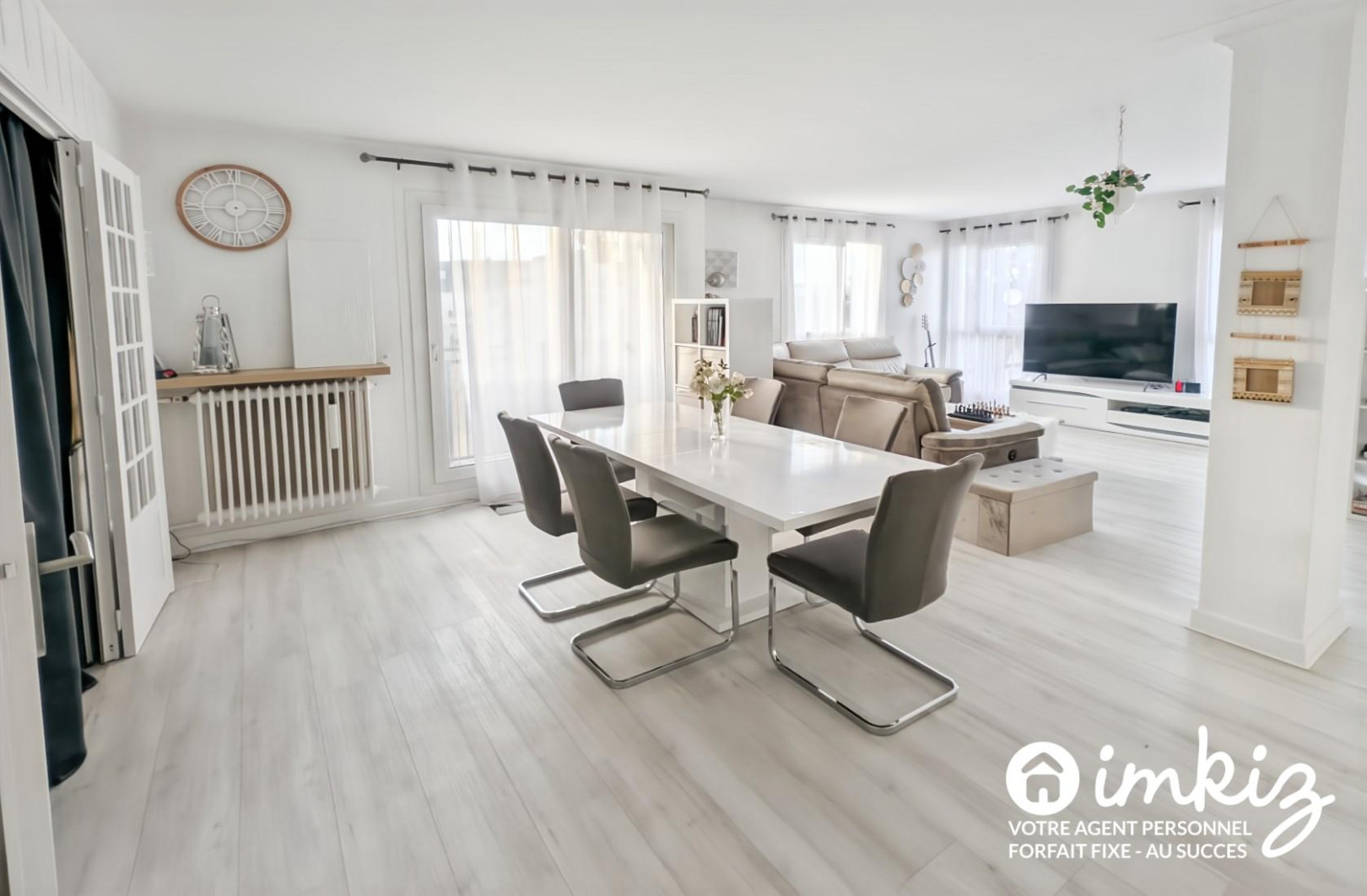 
                                                Vente
                                                 Spacieux T5 + bureau avec balcon et double garage