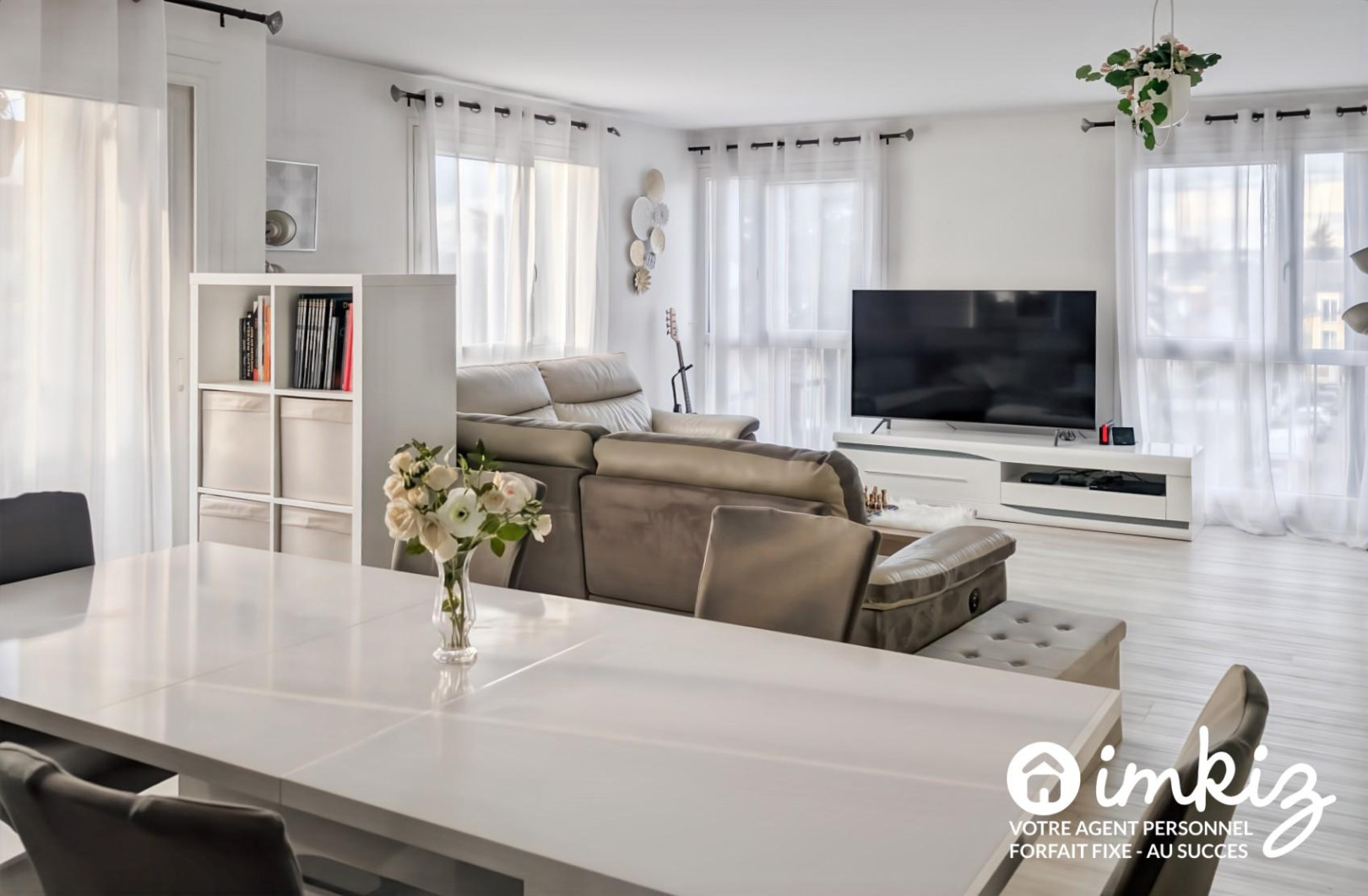 
                                                Vente
                                                 Spacieux T5 + bureau avec balcon et double garage