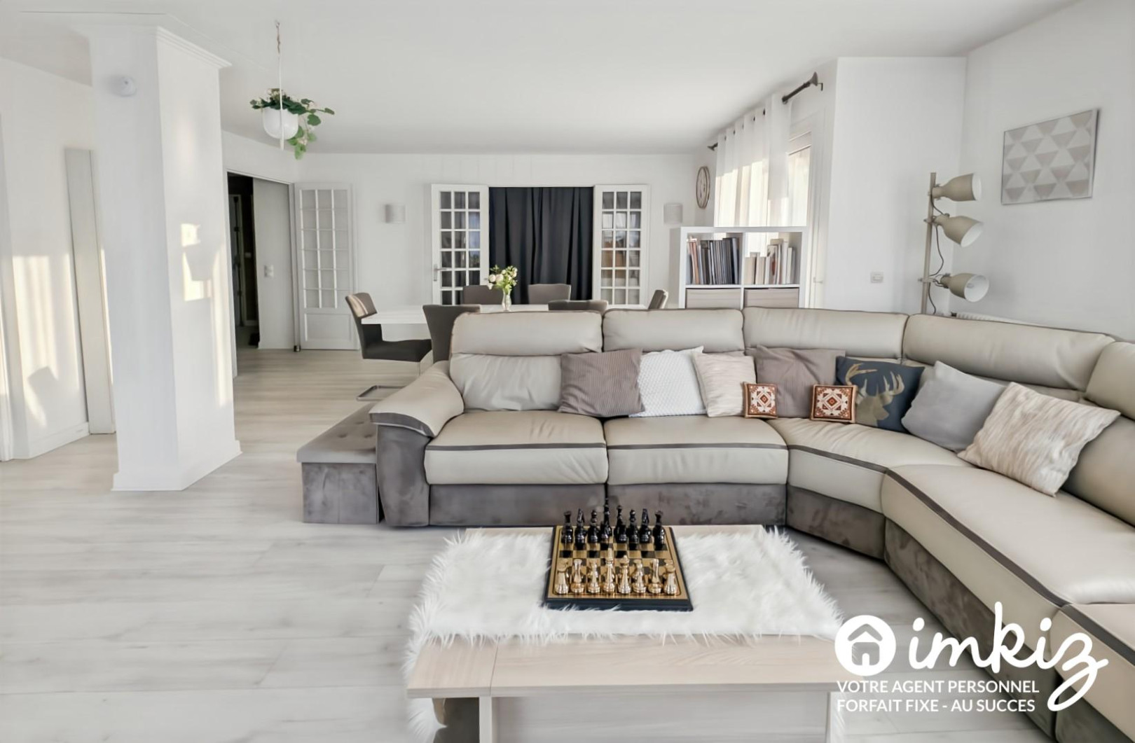 
                                                Vente
                                                 Spacieux T5 + bureau avec balcon et double garage