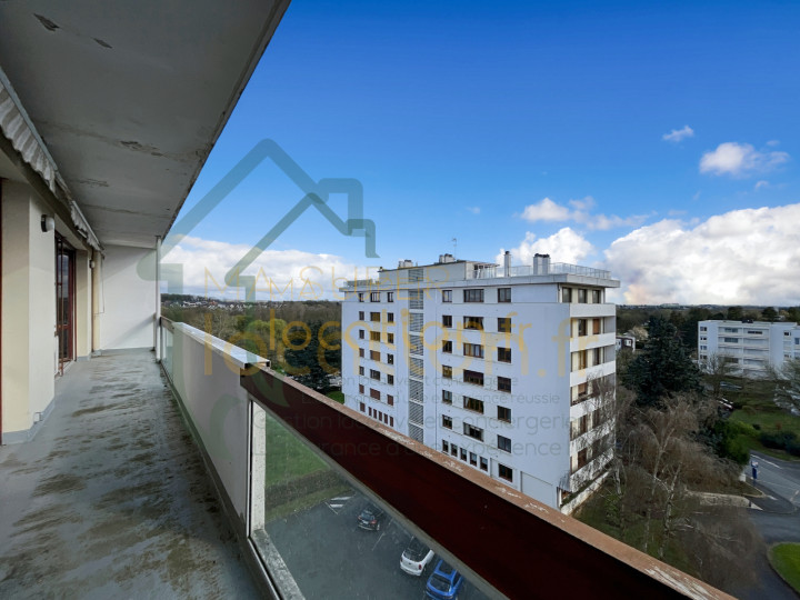 
                                                Location
                                                 Spacieux T5 dans résidence prisée avec balcons