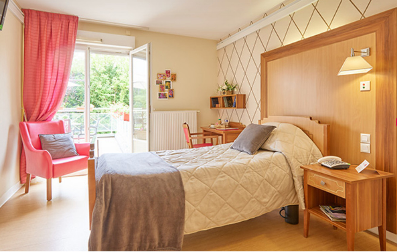 Vente
                                                 Spécial Investisseur LMNP ( Chambre en EHPAD)