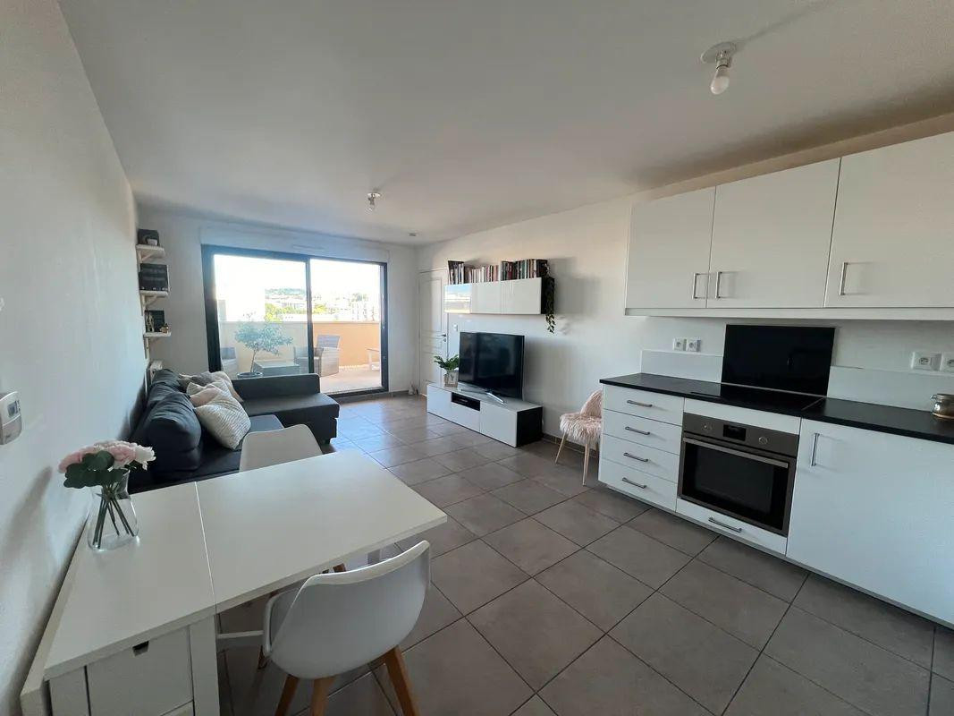 
                                                Location
                                                 Splendide 2 pièces meublée 42m² +terrasse à Aix