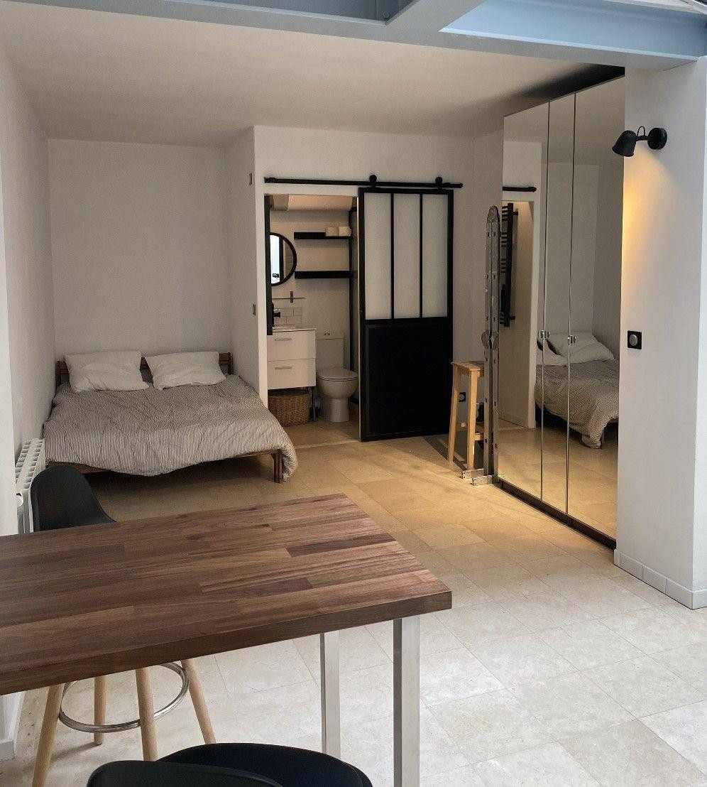 
                                                Location
                                                 Splendide studio 25m2 avec terrasse à Aligre