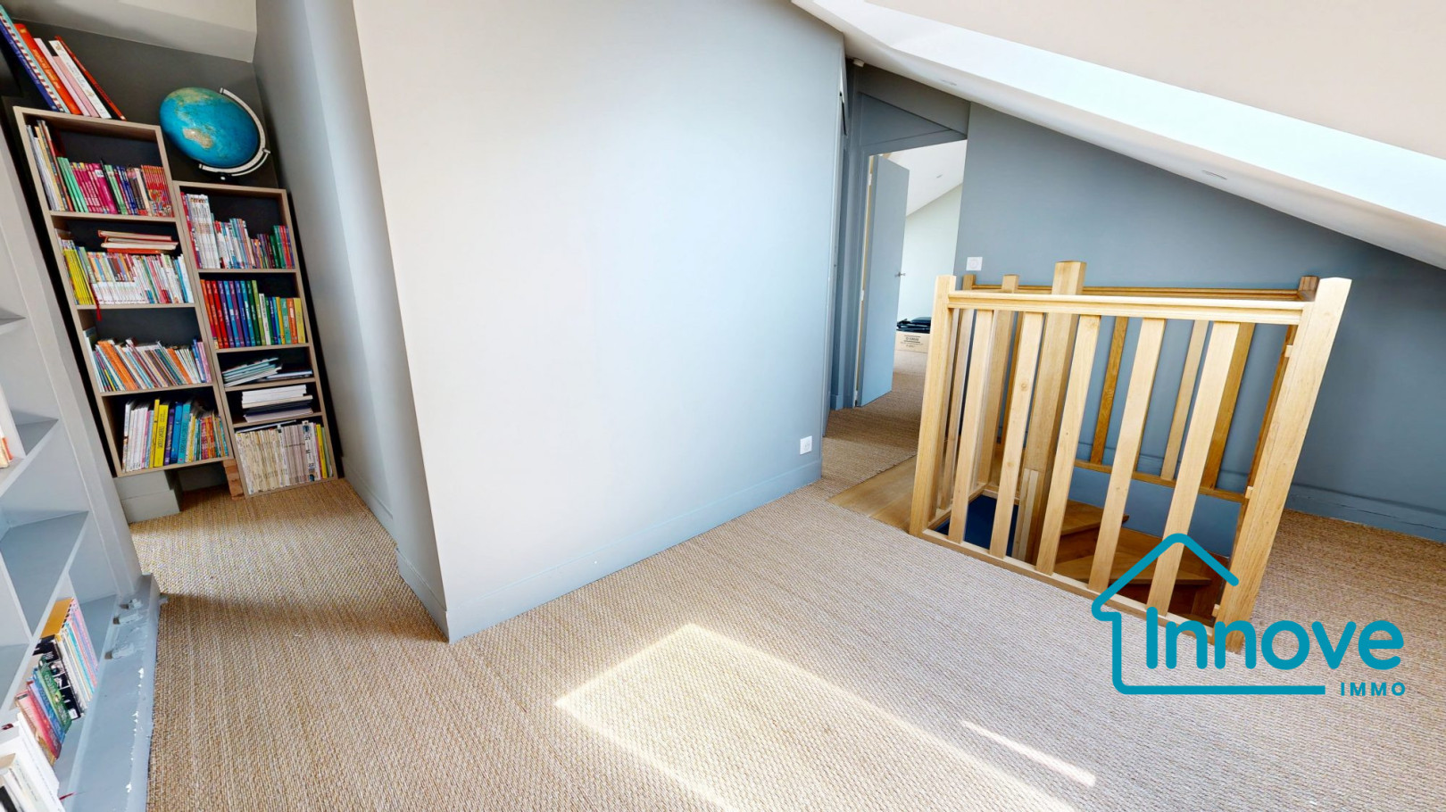 
                                                Vente
                                                 Square Jean Houdon- Appartement familial 7 pièces - 138 m²