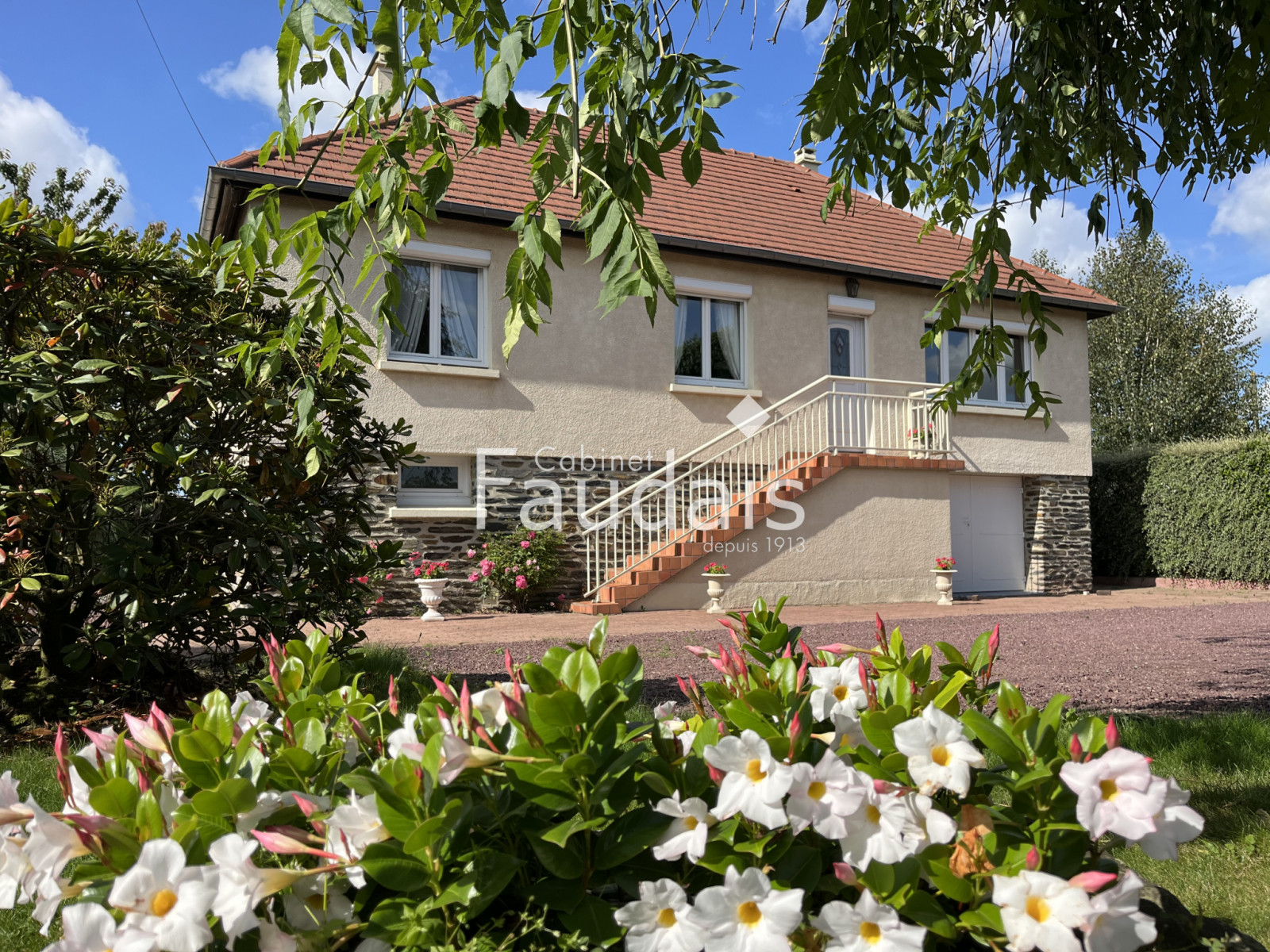 
                                                Vente
                                                 St André de l'Epine, maison sur sous sol proche de ST LO