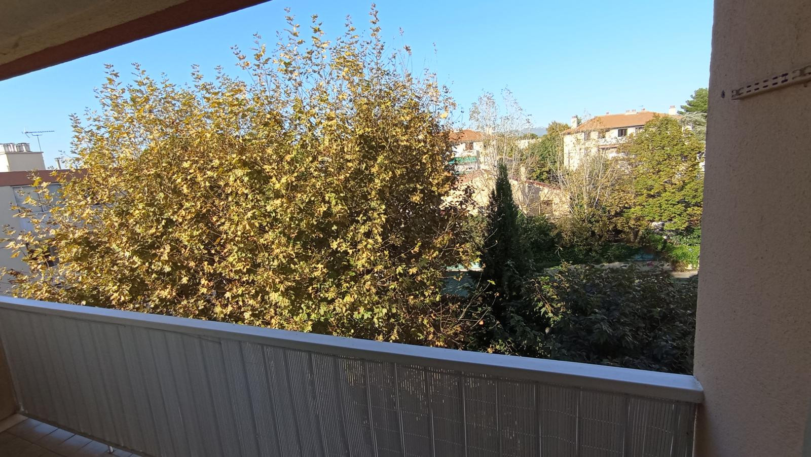 
                                                Location
                                                 St-Barnabé – T4 - Résidence fermée, 34 Bd Garoutte