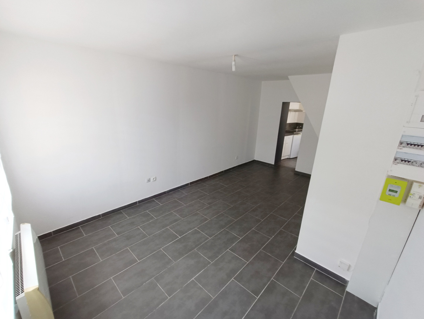 
                                                Location
                                                 St-Honoré : studio avec jardin privé