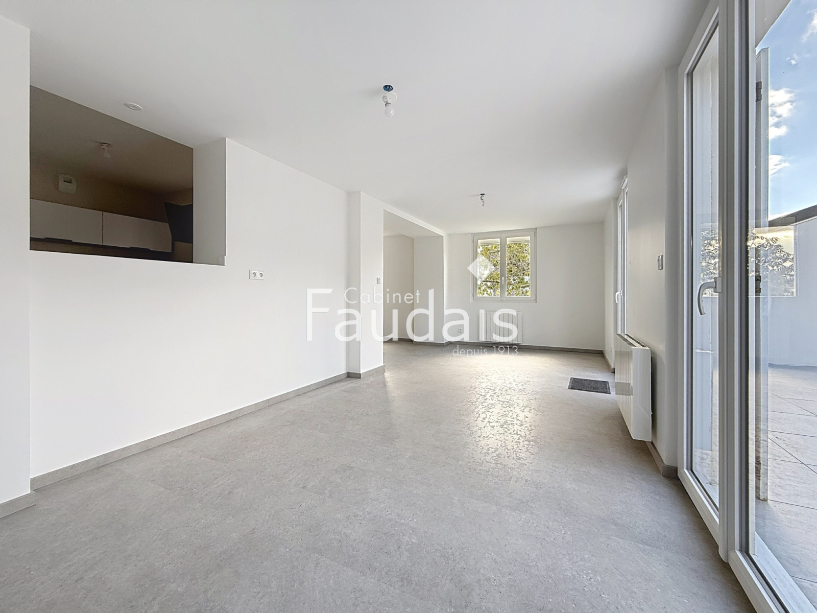 
                                                Vente
                                                 ST LO proche Haras