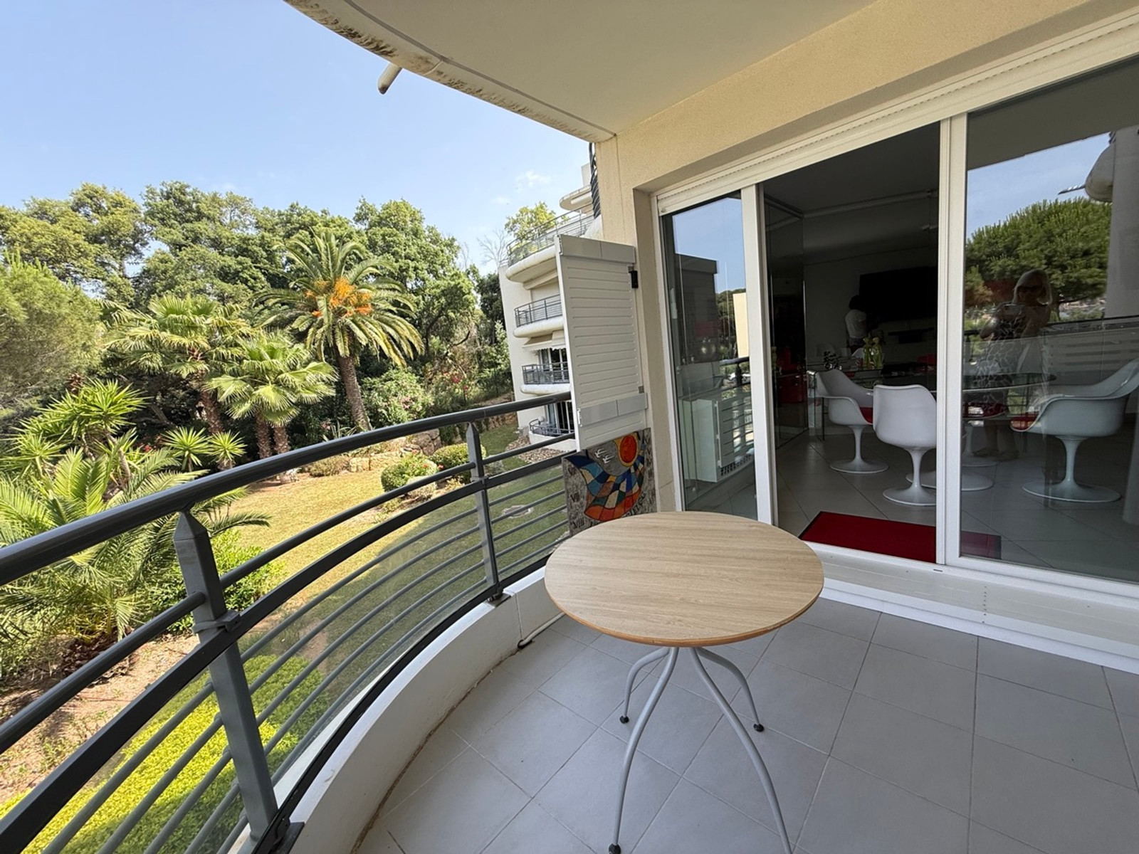 
                                                Vente
                                                 St Raphaël Boulouris Appartement front de mer 3 pièce(s) 76m2 Terrasse Garage Piscine