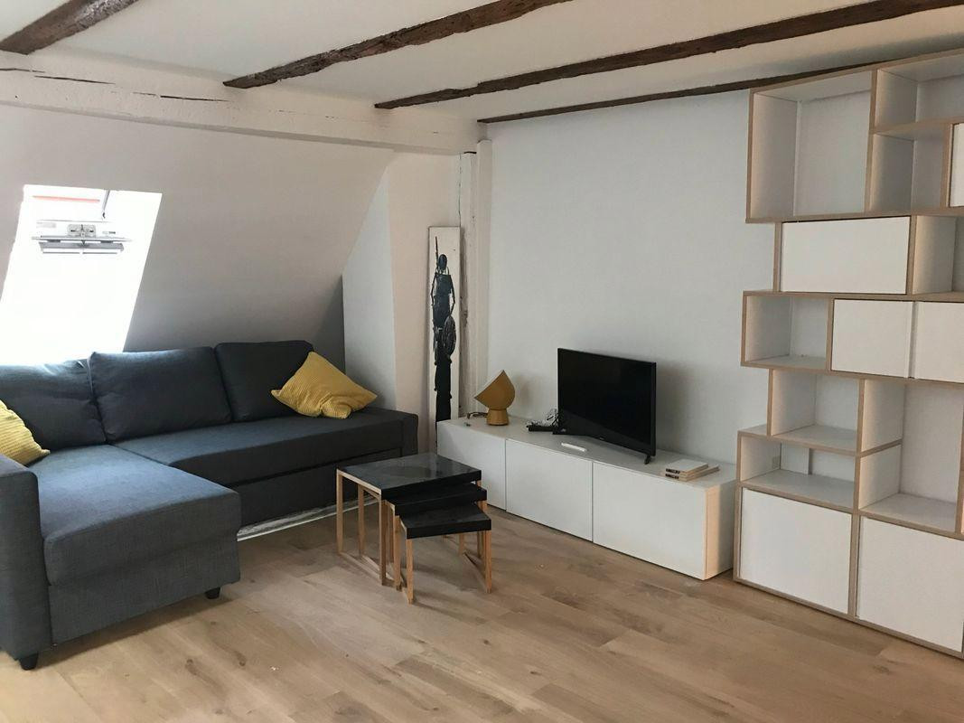 
                                                Location
                                                 Strasbourg centre / 2 P. 30 m2