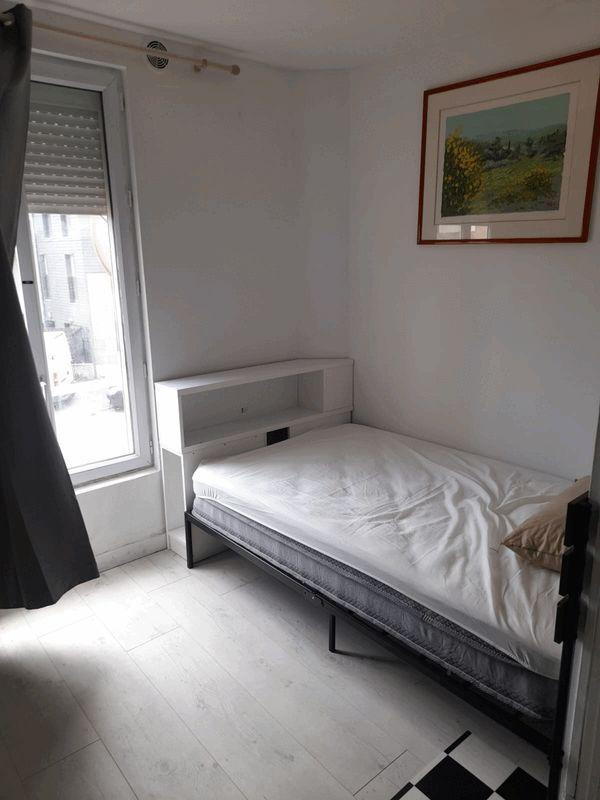 
                                                Location
                                                 Studette