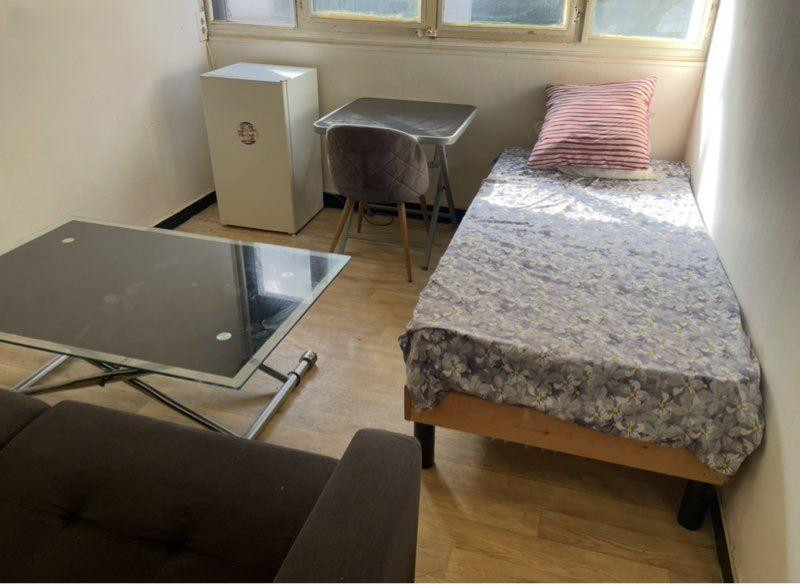 
                                                Location
                                                 Studette 9m2