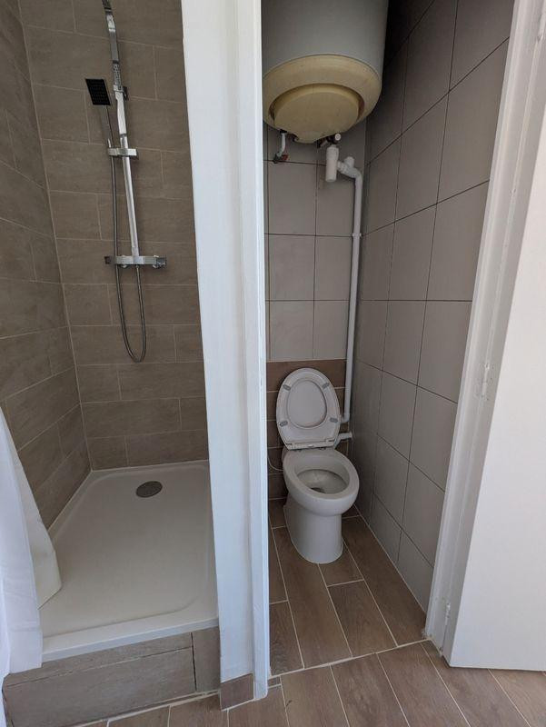 
                                                Location
                                                 Studette avec WC et douche