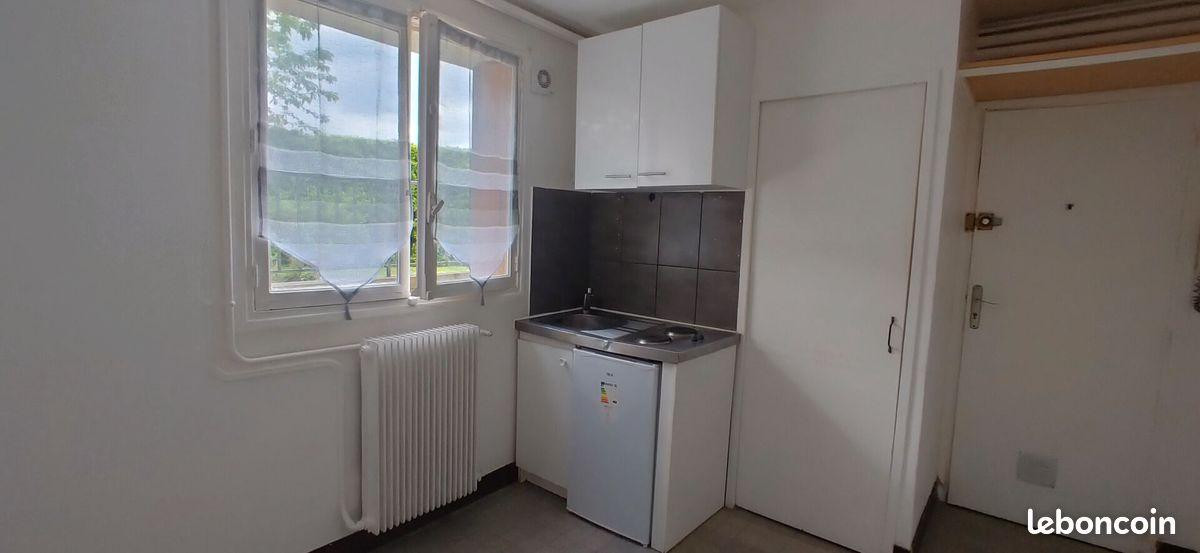 
                                                Location
                                                 Studette Marly-le-Roi