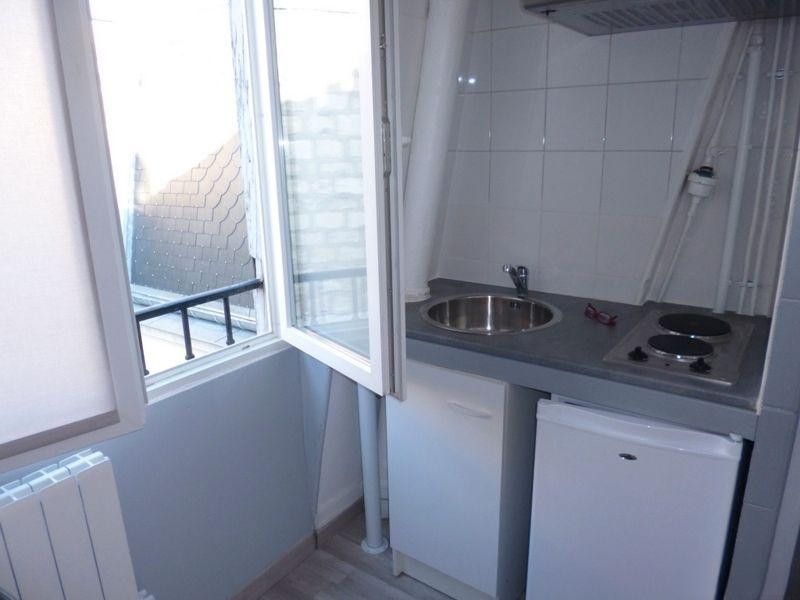 
                                                Location
                                                 Studette Paris 17
