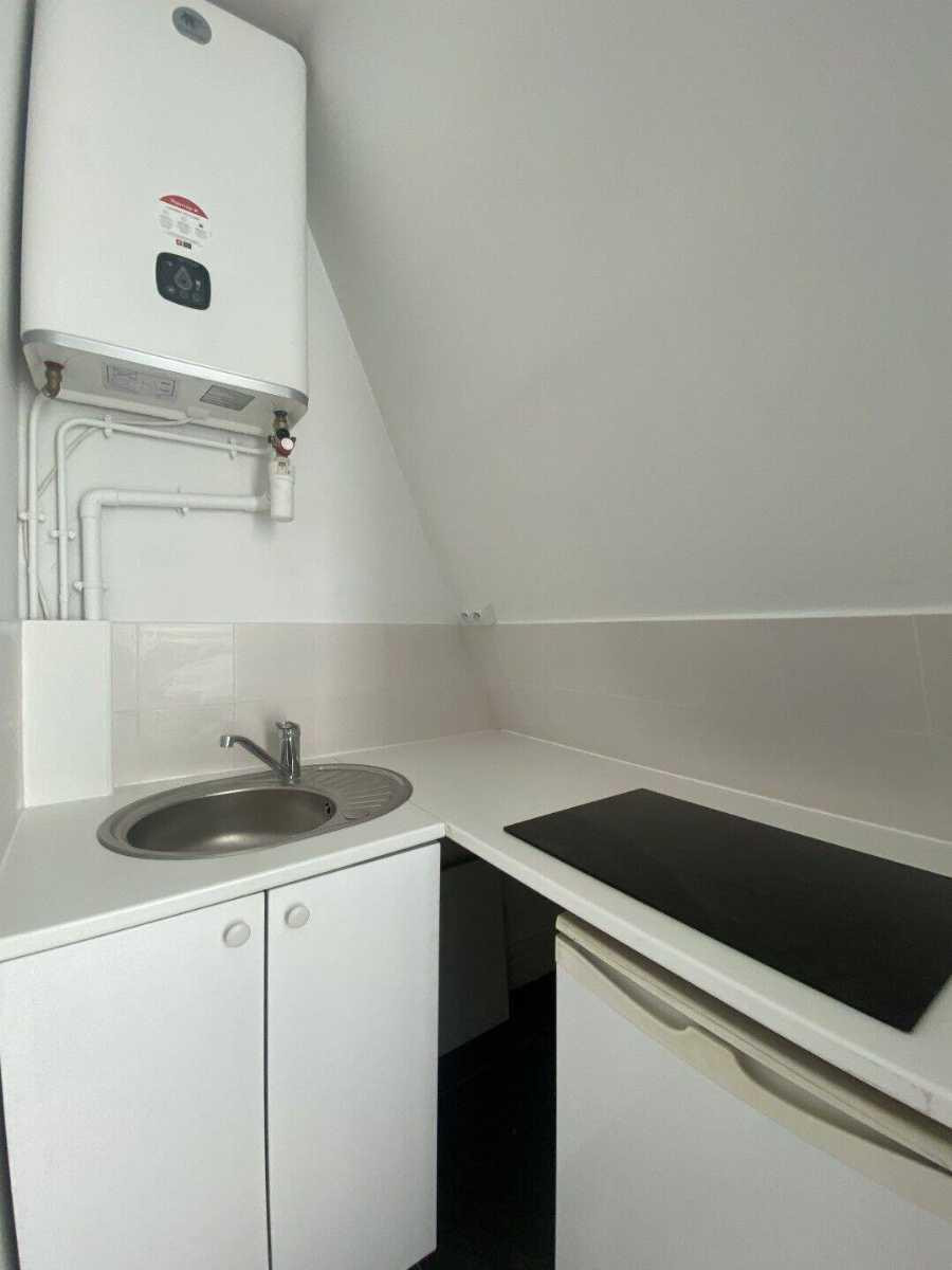 
                                                Location
                                                 Studette Paris 8ème avec balcon