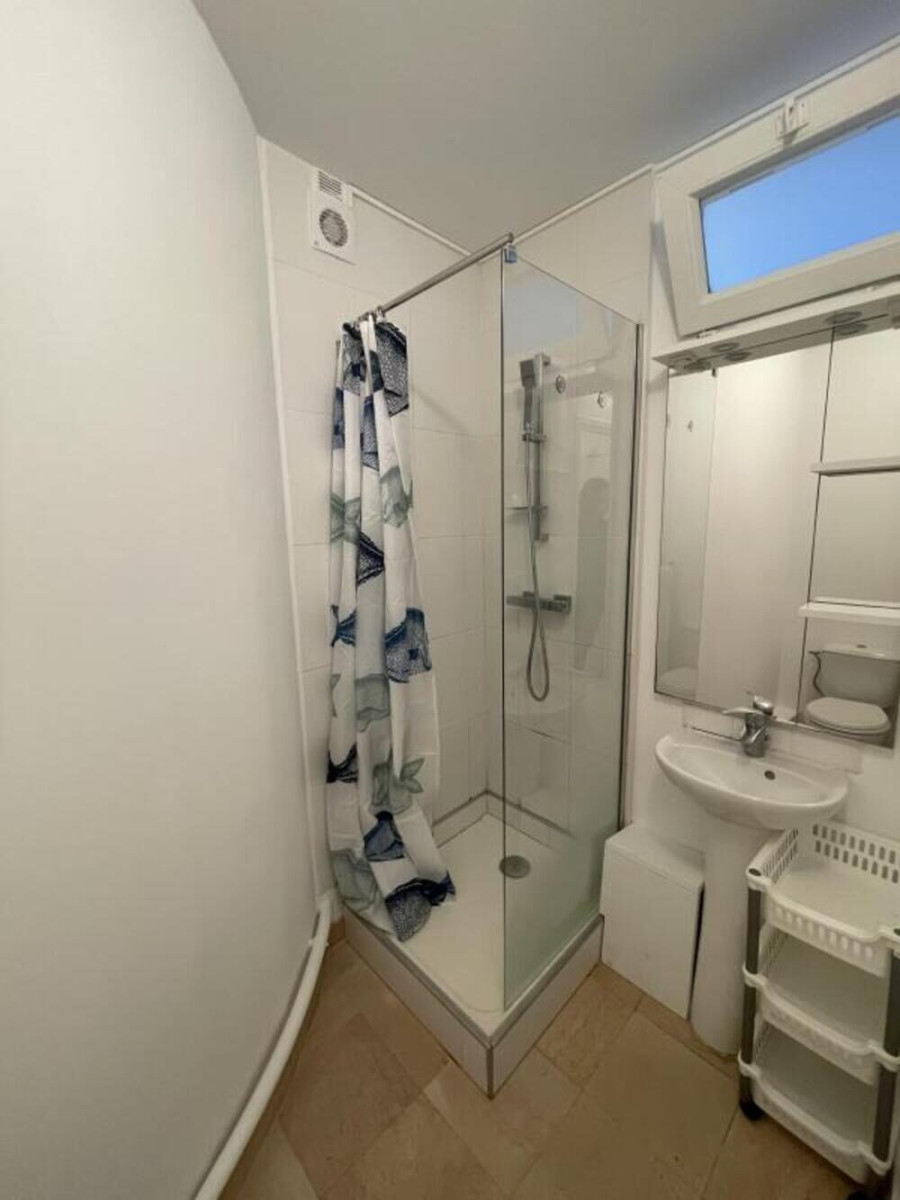 
                                                Location
                                                 Studio 0 pièce