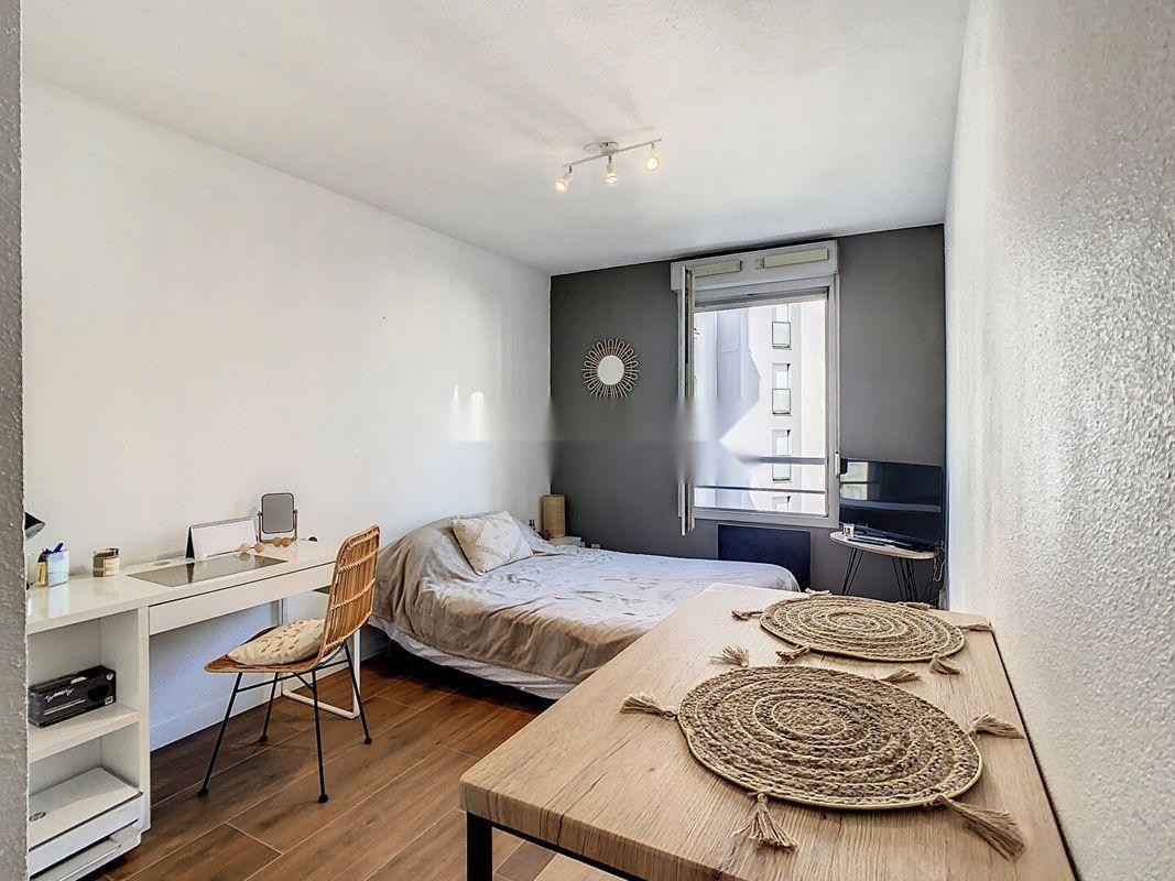 
                                                Location
                                                 Studio 1 pièce 18m2