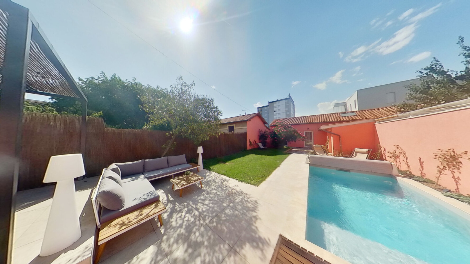 
                                                Location
                                                 Studio 1 pièce