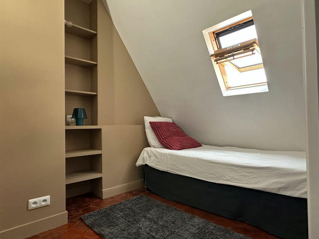 
                                                Location
                                                 Studio 10m2 meublé
