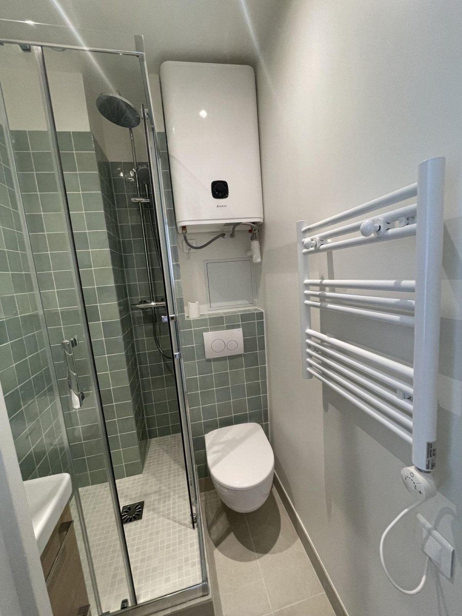 
                                                Location
                                                 Studio 12 m² meublé refait à neuf