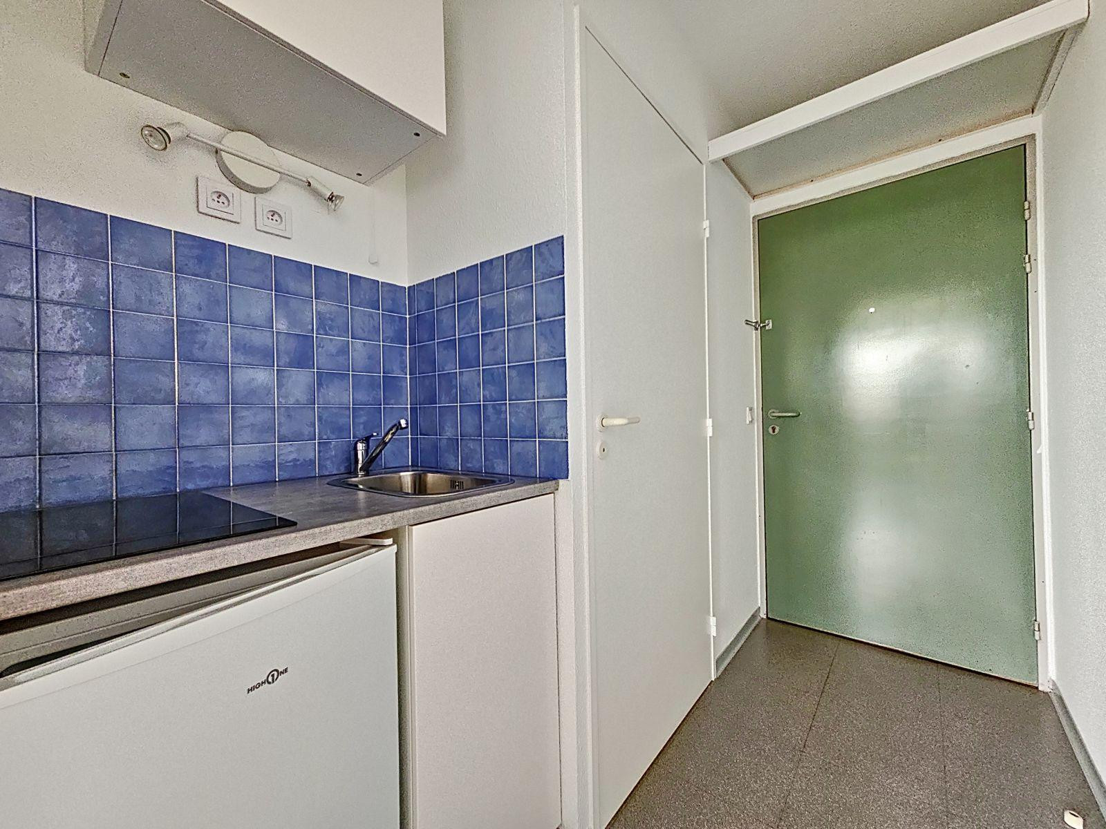 
                                                Location
                                                 Studio 13005 / 5 minutes Fac de médecine Timone