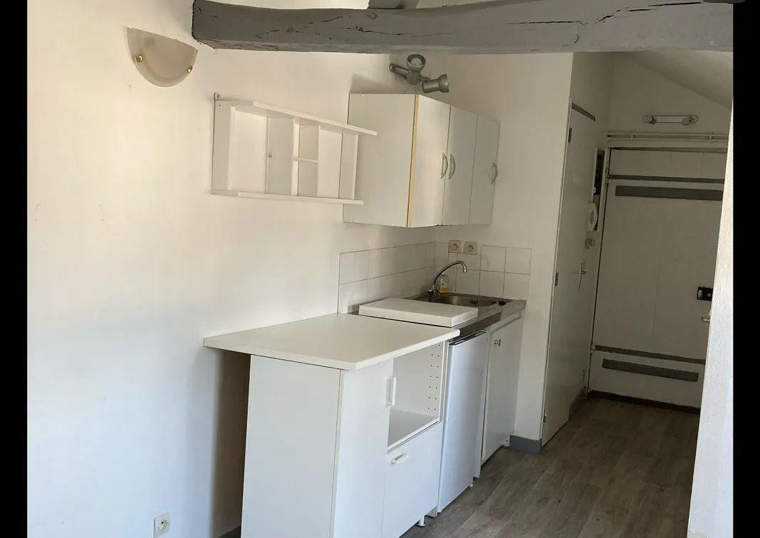 
                                                Location
                                                 Studio 15m² idéal étudiant quartier Fac de droit
