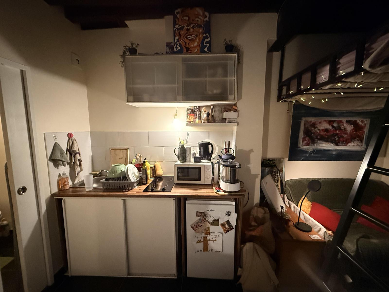 
                                                Location
                                                 Studio 15M2 hypercentre Dijon au calme 370€/mois