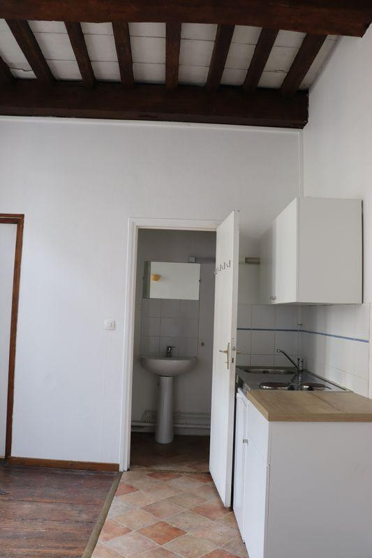 
                                                Location
                                                 Studio,16m2, près Opéra