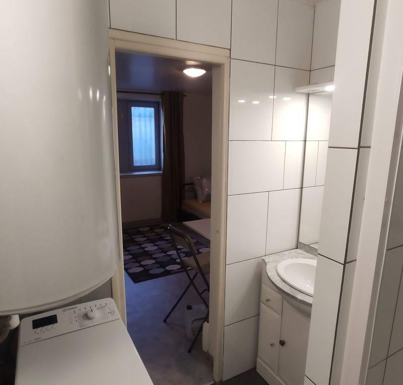 
                                                Location
                                                 Studio 16m2 Stalingrad Paris 19ème