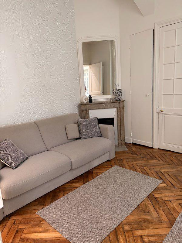
                                                Location
                                                 Studio 17 m2 Porte Maillot