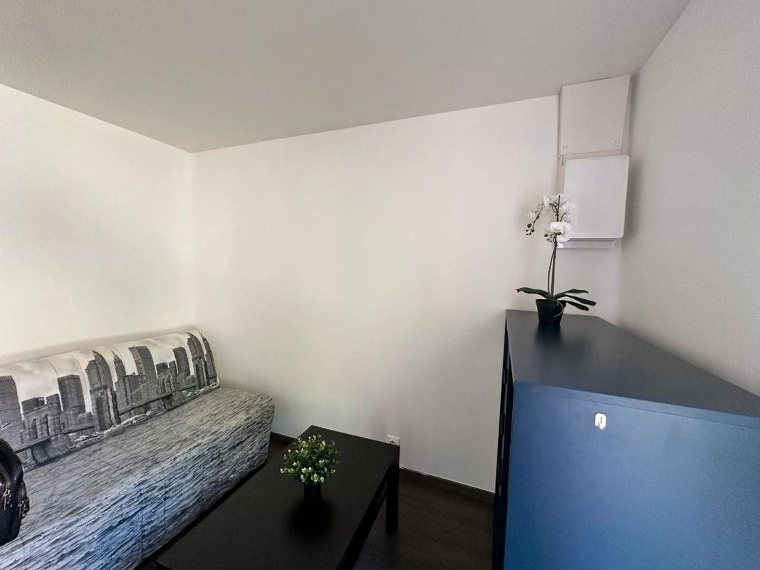 
                                                Location
                                                 Studio 17m² Bron