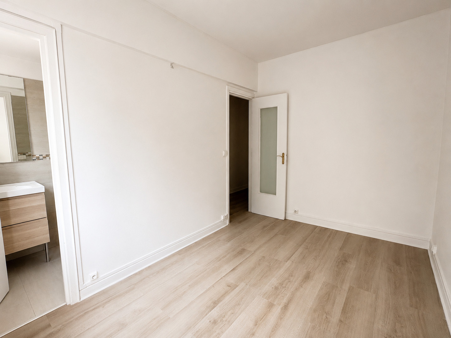 
                                                Vente
                                                 Studio 17m² Muette - Passy