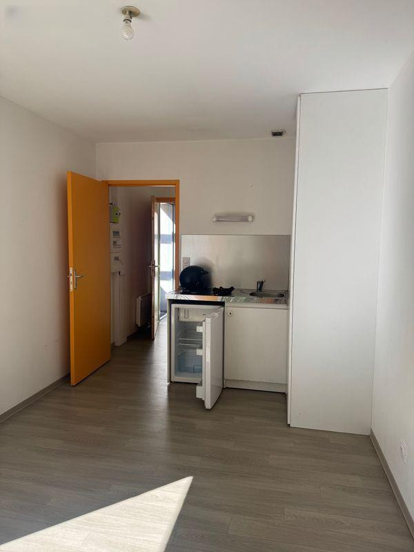 
                                                Location
                                                 Studio 17m2 saint michel