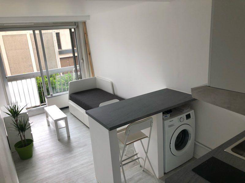 
                                                Location
                                                 Studio 18 m2 mairie Puteaux