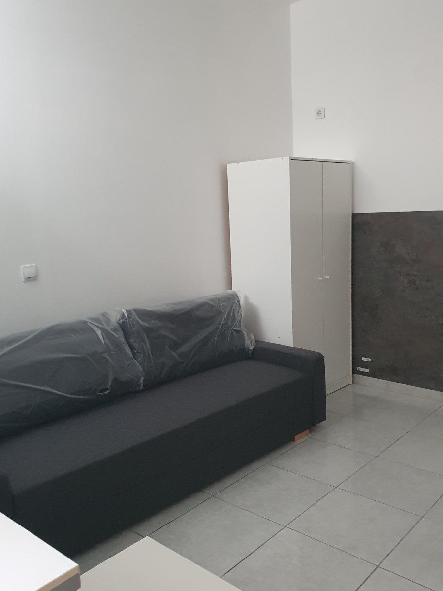 
                                                Location
                                                 Studio 20 m² meublé, calme, indépendant, rénové