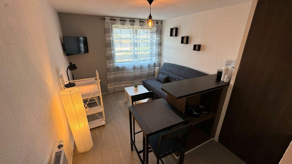
                                                Location
                                                 Studio 20 m2 meublé tout confort