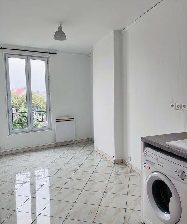 
                                                Location
                                                 Studio 20 m2 quartier pavillonnaire à Vélizy