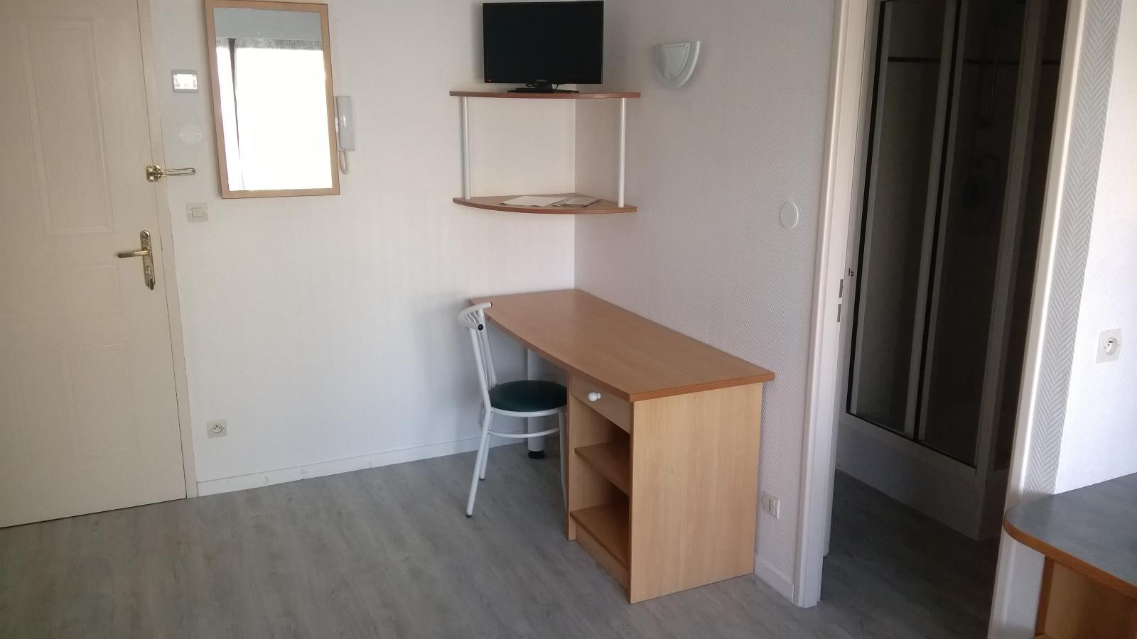 
                                                Location
                                                 Studio 20m² loué meublé ou non meublé