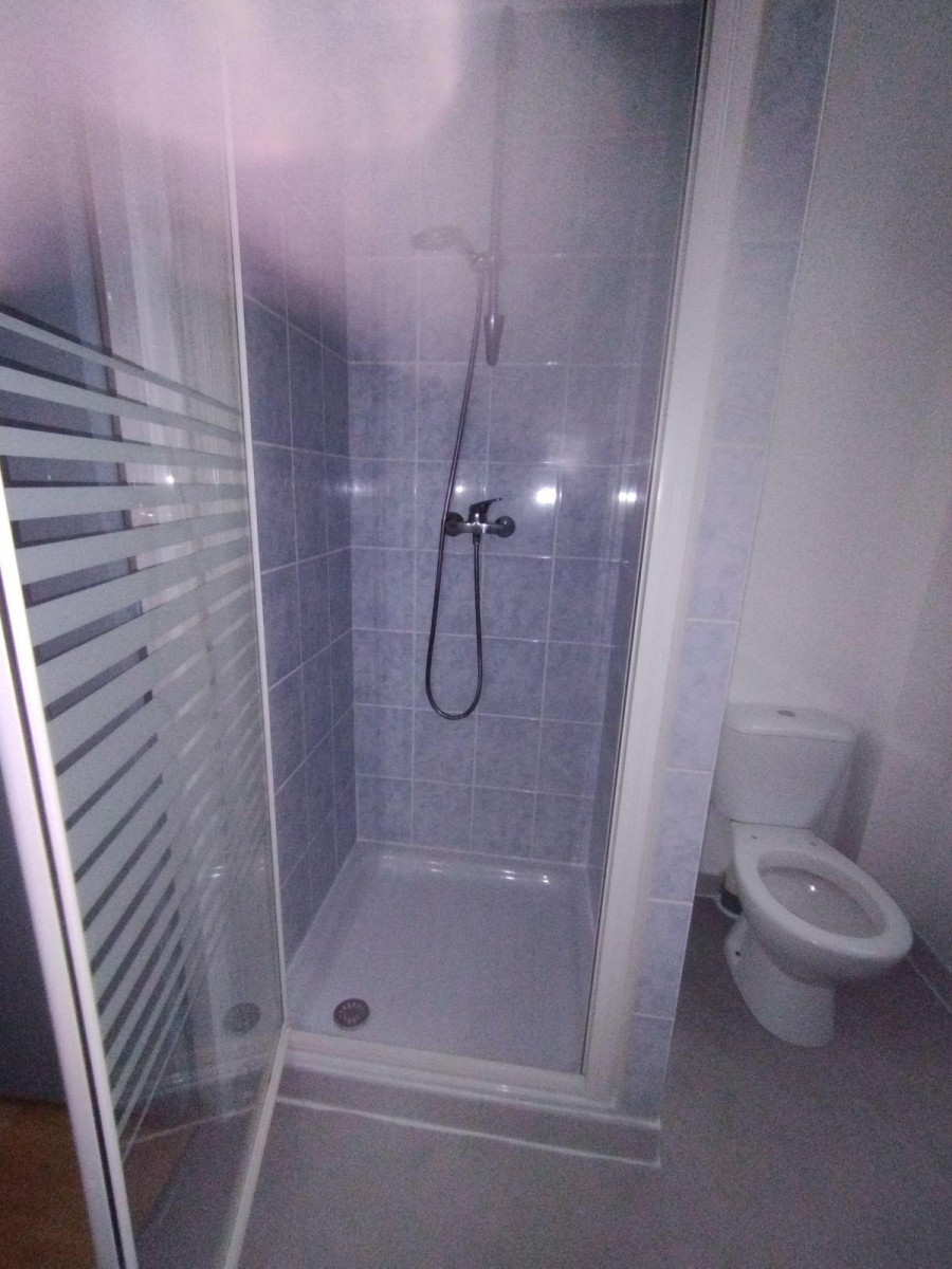 
                                                Location
                                                 Studio 20m² - Lumineux et Rénové