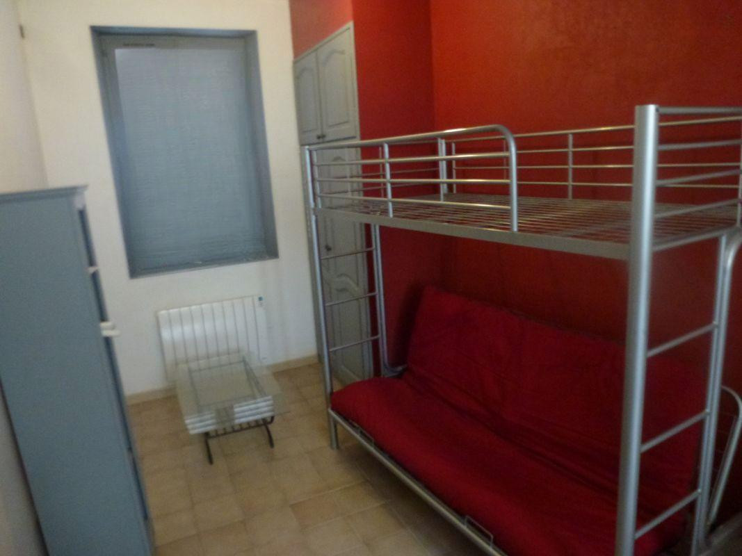 
                                                Location
                                                 Studio 20m² REIMS SAINT REMI lumineux