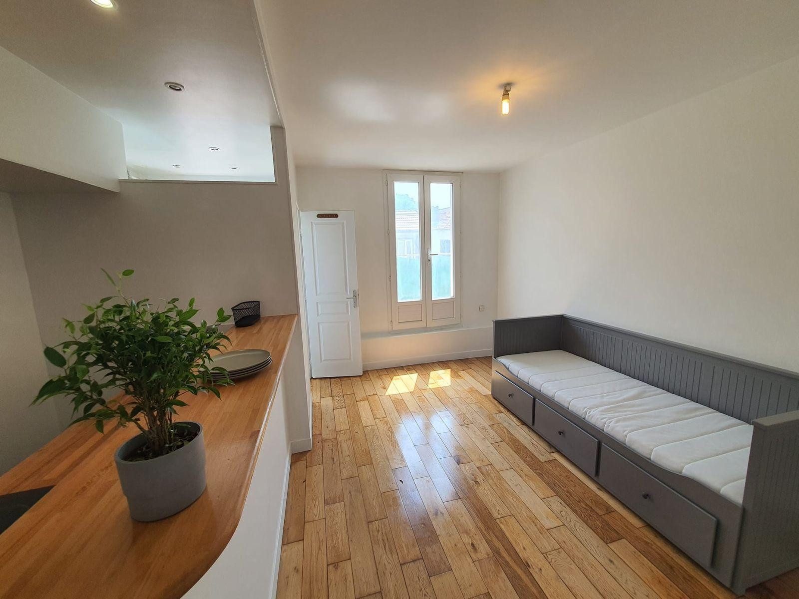 
                                                Location
                                                 Studio 20M2 à proximité de la seine et du RER