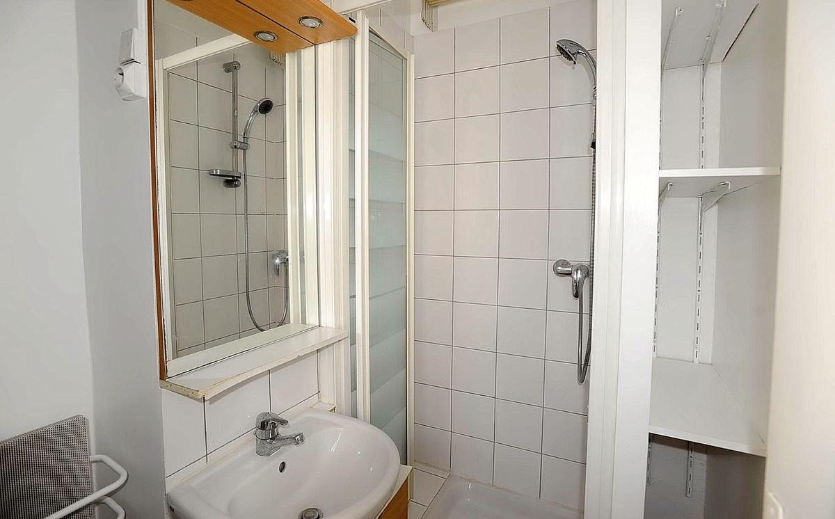 
                                                Location
                                                 Studio 21 m2 Paris 11è Métro Voltaire