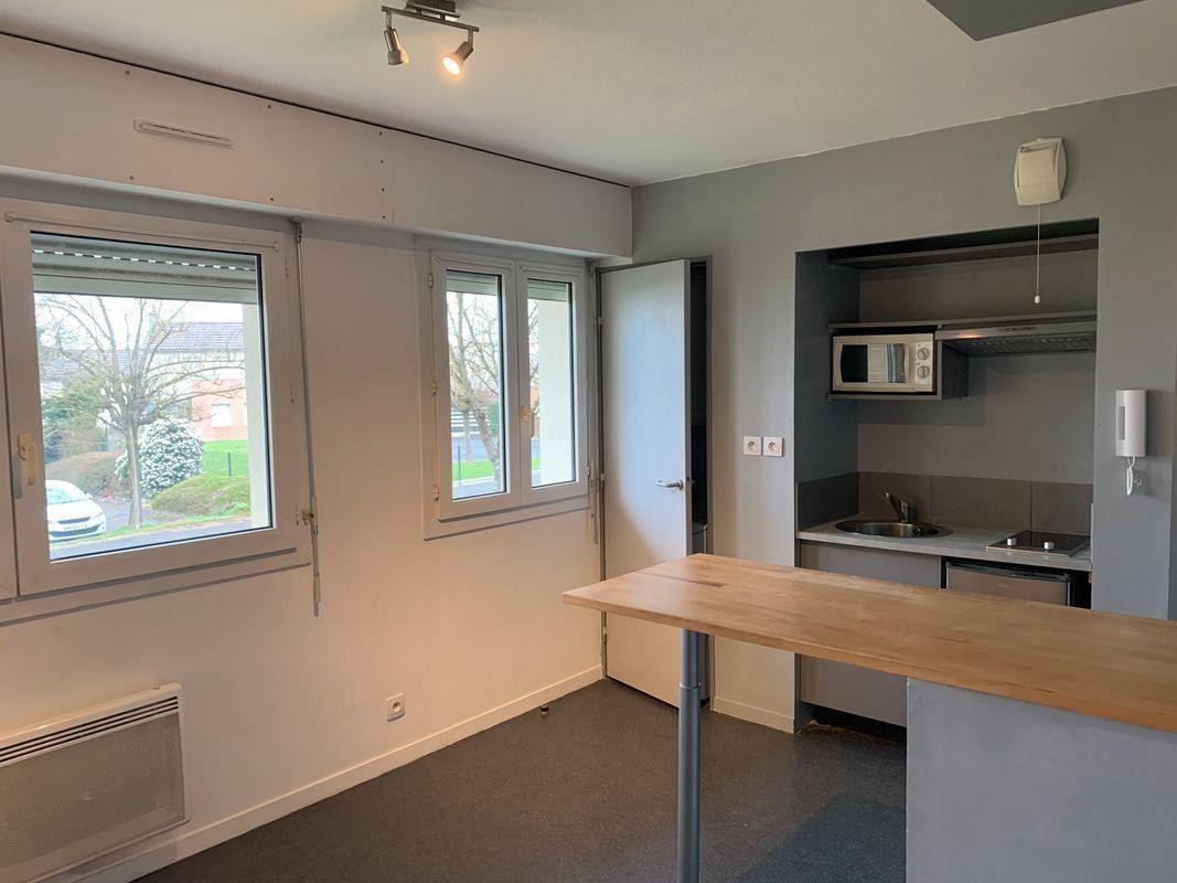 
                                                Location
                                                 Studio 21m² entre facs et centre ville de Poitiers