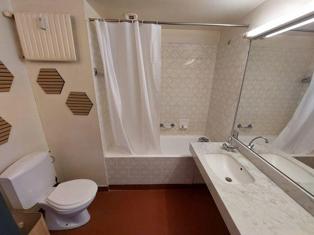 
                                                Location
                                                 Studio 21m²  ile de Nantes vue sur Loire