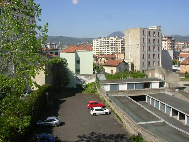 
                                                Location
                                                 Studio 21m² + PARKING près fac Carnot et Gergovia
